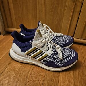 adidas Mens UltraBoost 1.0 HQ5867 Washington Huskies NCAA Sz 8.5